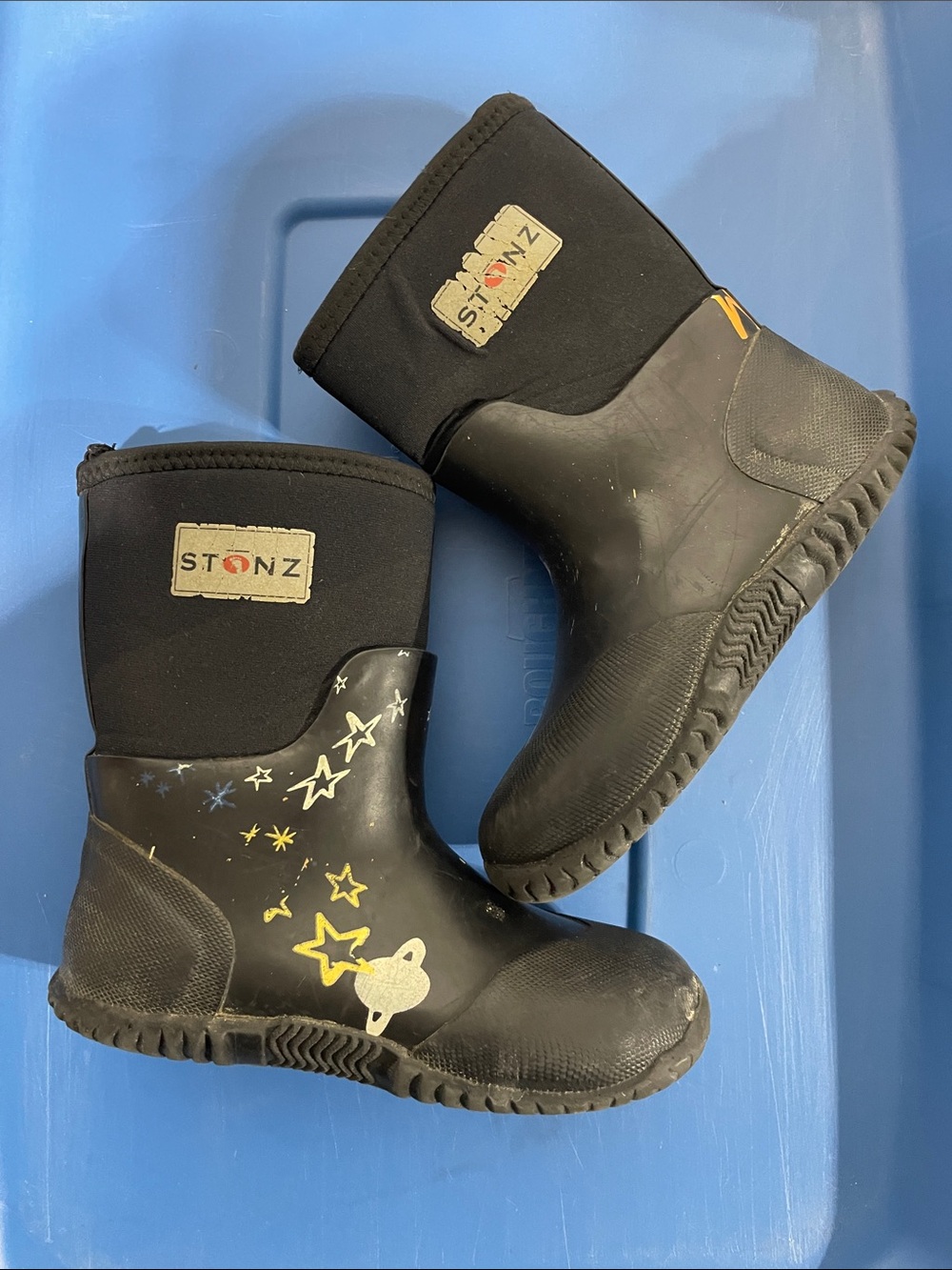 Stonz Kids Black Rain & Snow Boots with Yellow Star Accents size 9